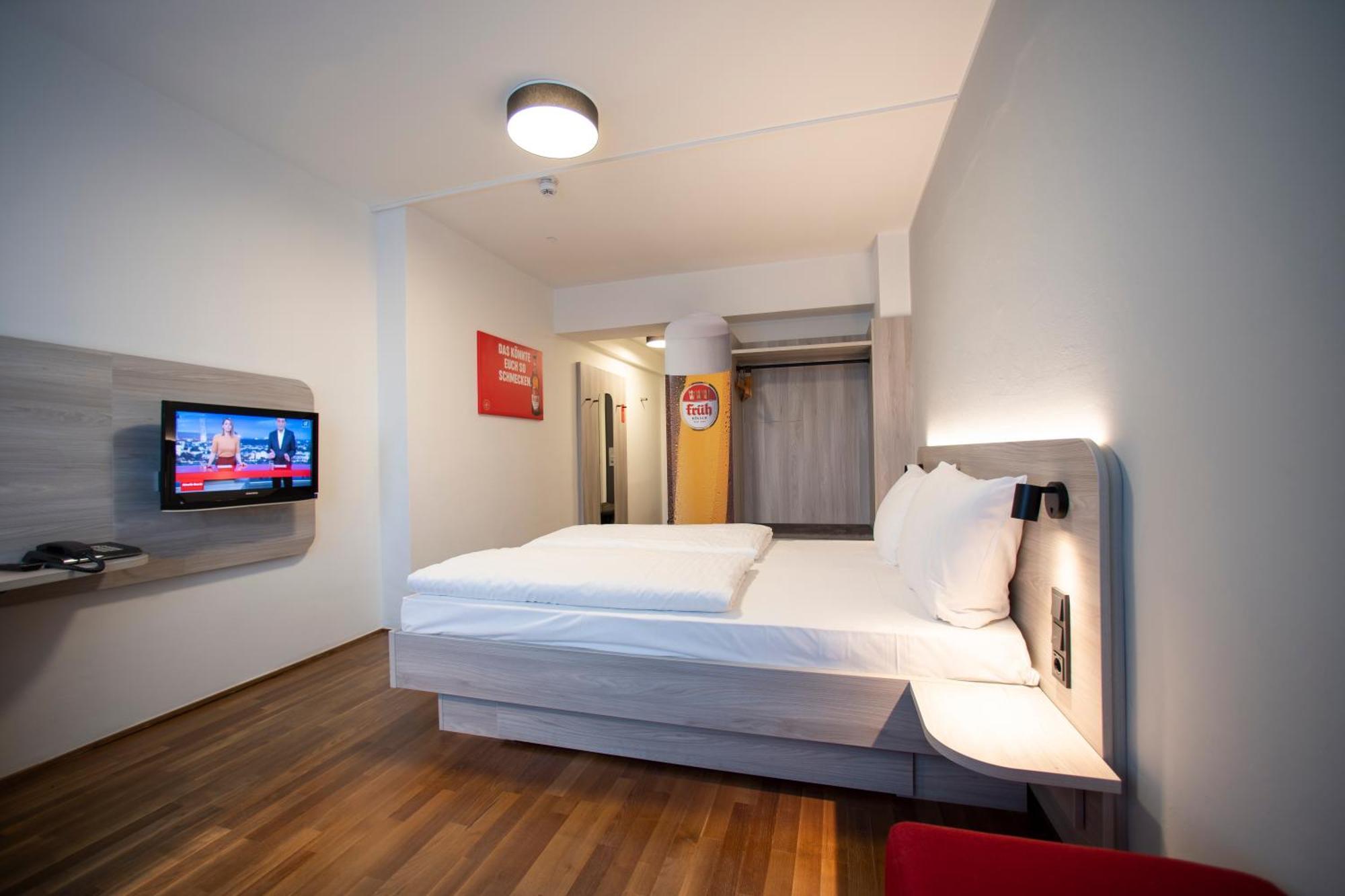Eden Hotel Frueh Am Dom Cologne Exterior photo