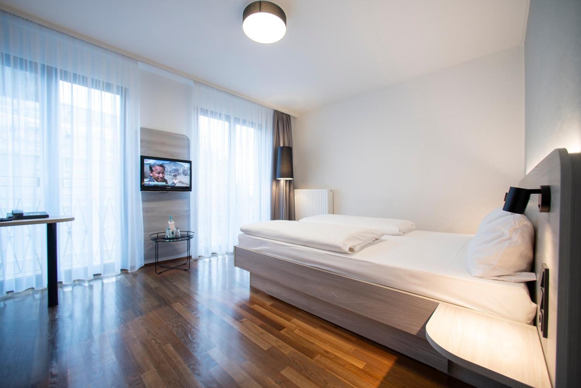 Eden Hotel Frueh Am Dom Cologne Exterior photo