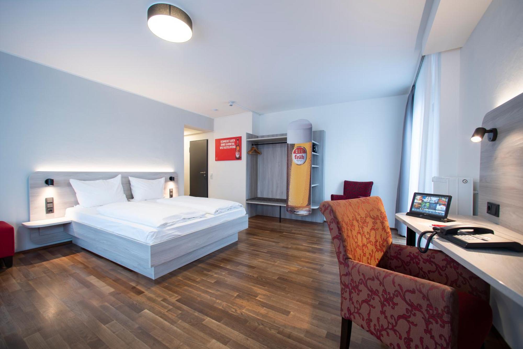 Eden Hotel Frueh Am Dom Cologne Exterior photo